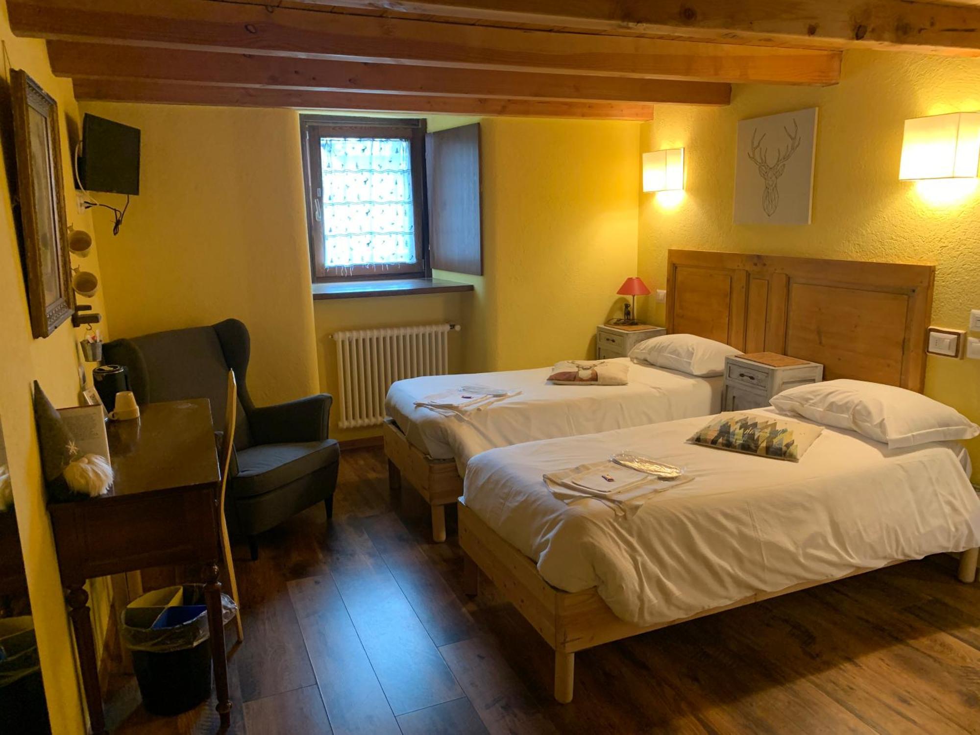 Rifugio Lilla Bed & Breakfast La Thuile Luaran gambar